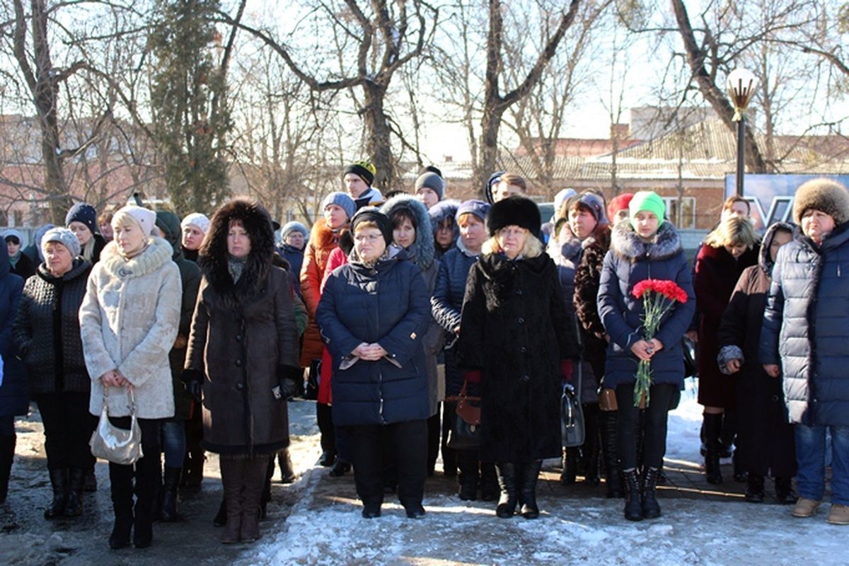 меморіальна дошка атовцю в Гайсині фото