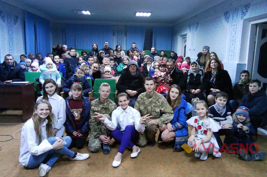 благодійний концерт фото