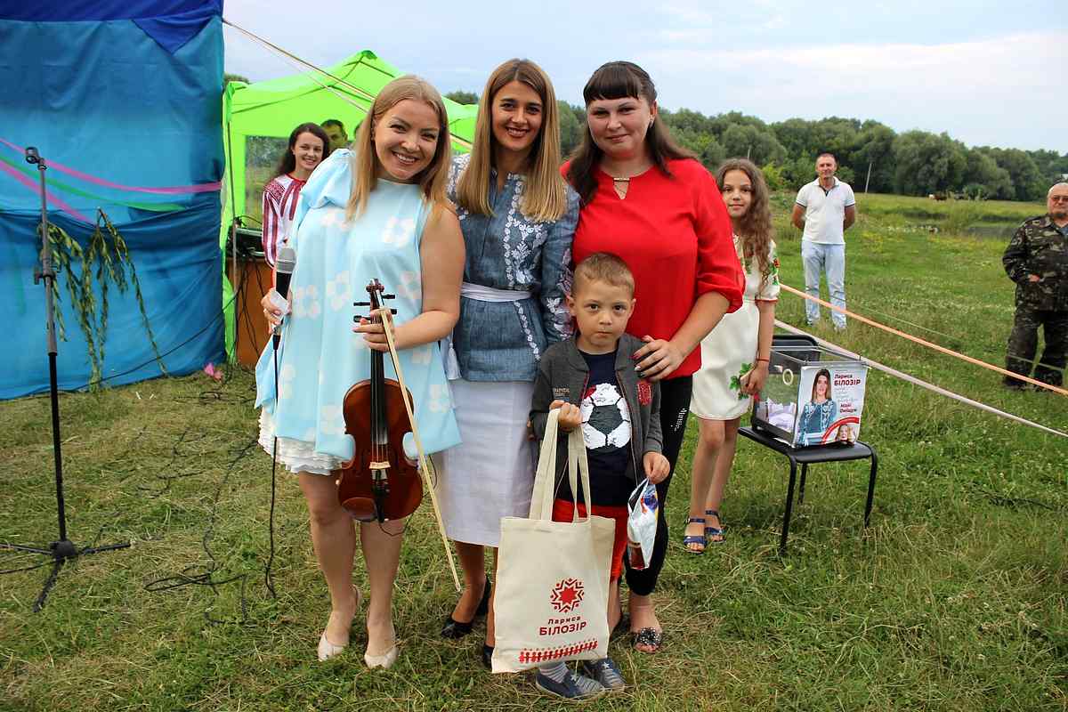 Лариса Білозір свято Купала в Чернівцях фото