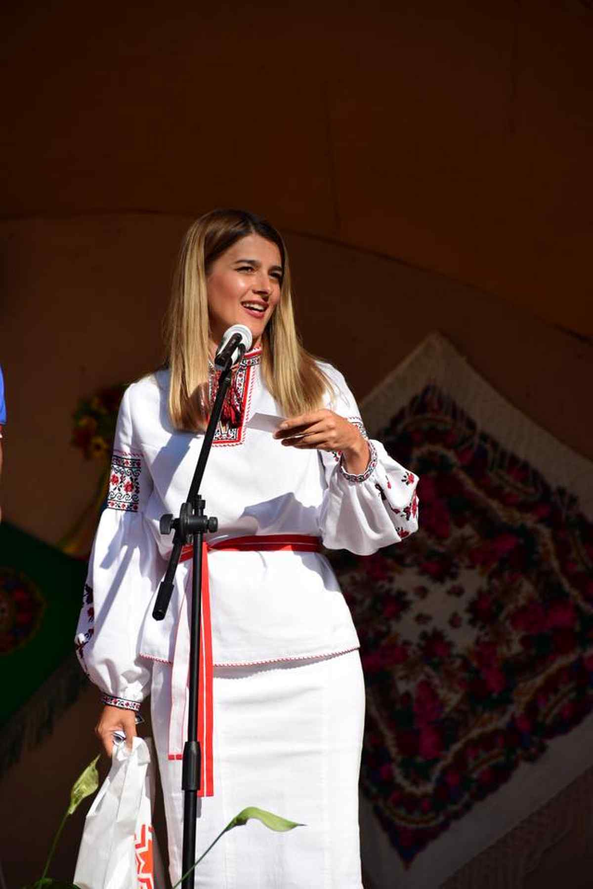 Лариса Білозір свято Купала у Шпикоаі фото