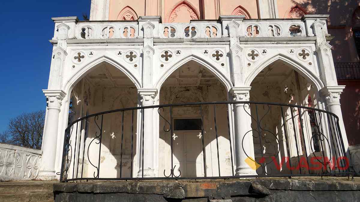 chornatun castel 40 1