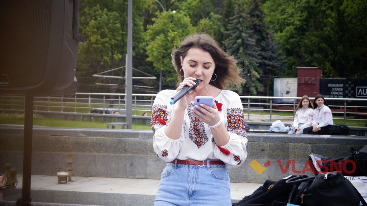 fleshmob-vyshyvanky-1