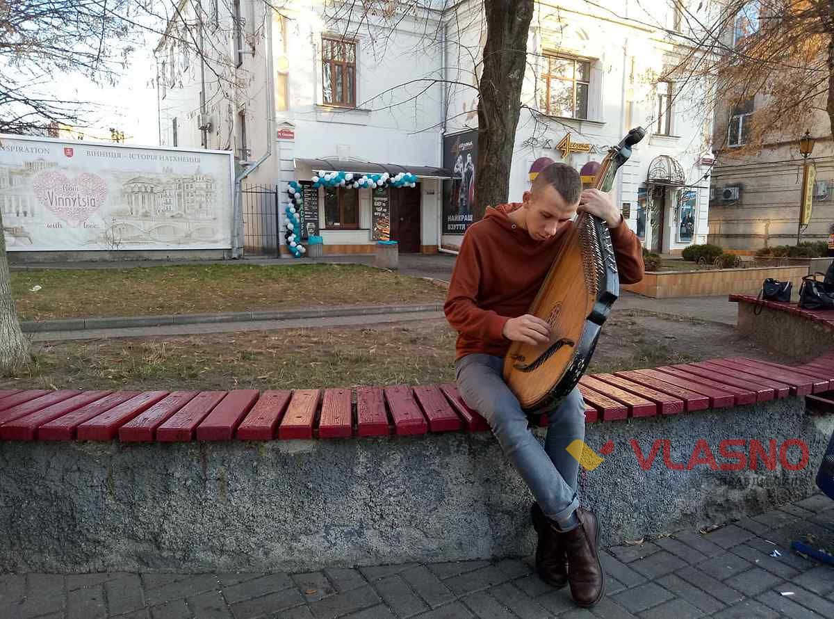 maksym-verba-vinnitsia-banduryst- 1 1