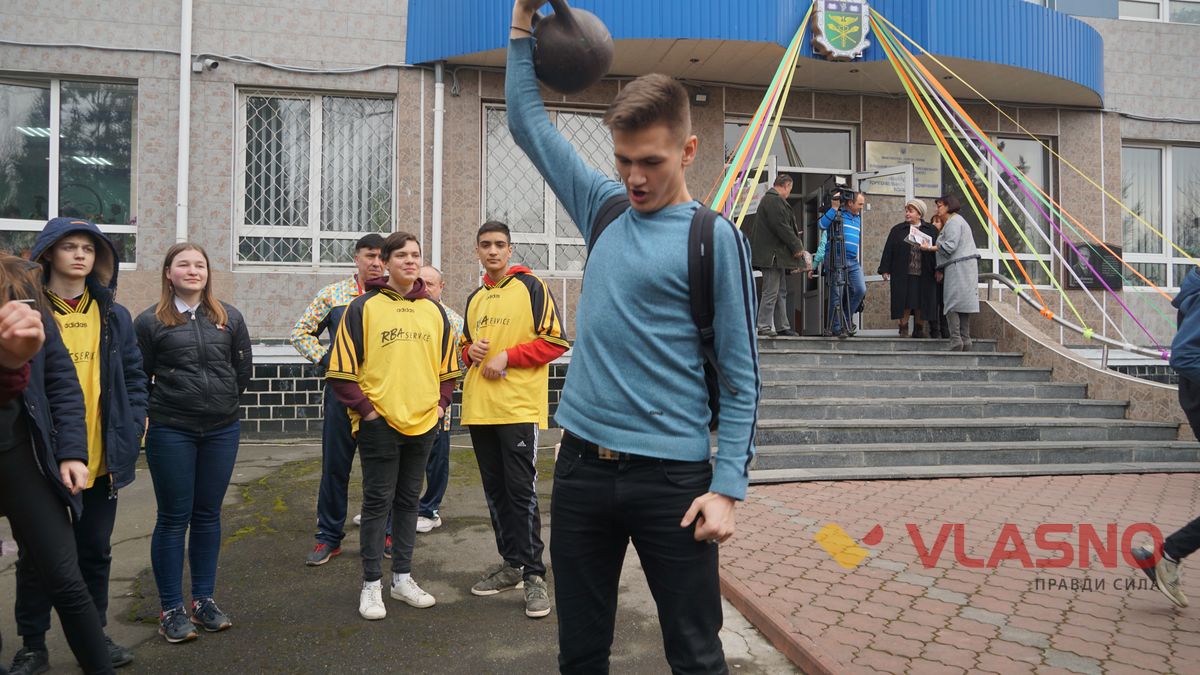 Masliana u vinnytskomu torhovelno-ekonomichnomu koledzhi 11