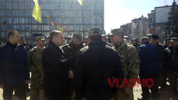 Освячений КрАЗ відправився на війну 