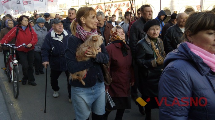 вінничани пройшлися маршем по олігархах