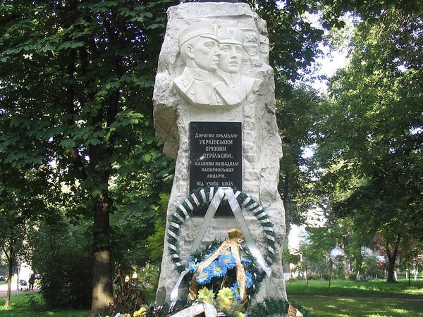 Коли лицарі України залишали Вінницю, городяни плакали за ними