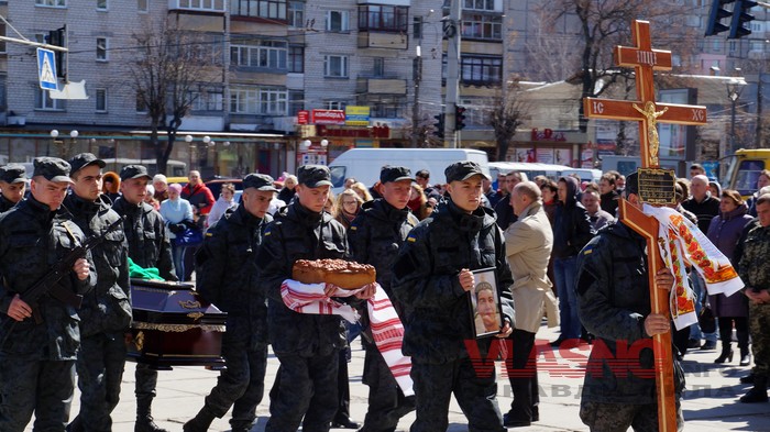 Вінниця знову тужить за полеглим воїном: прощання із “Сантою”