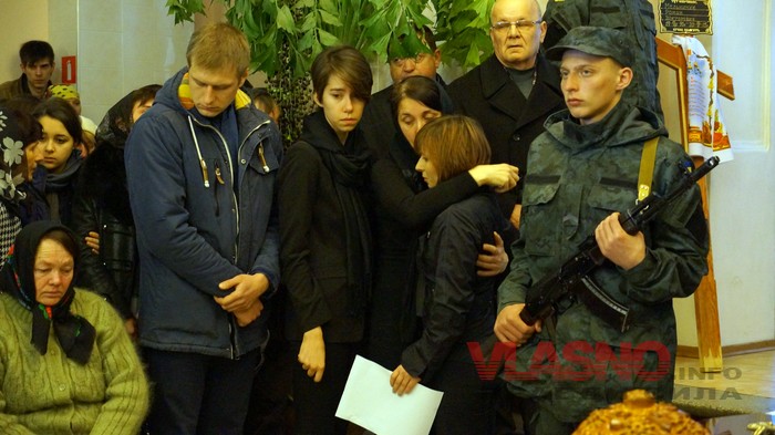 Вінниця знову тужить за полеглим воїном: прощання із “Сантою”