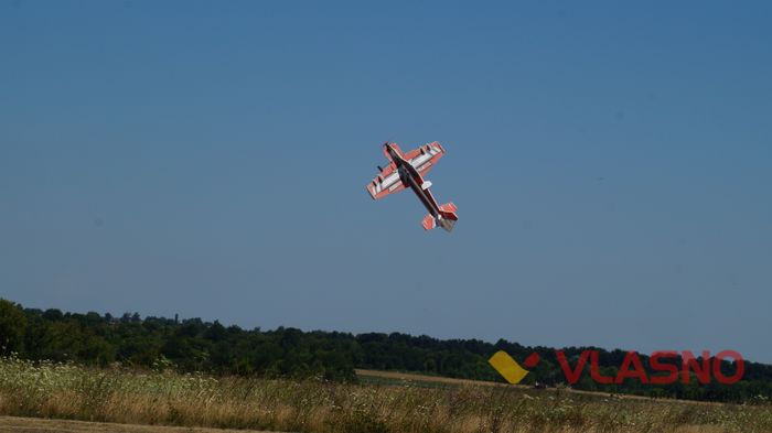 Авіашоу радіокерованих ааіамоделей у Вінниці фото 