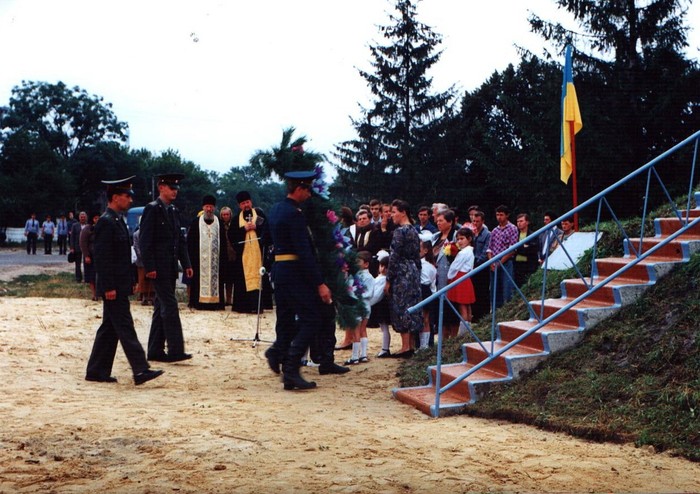пам'ятник національного примирення та злагоди фото