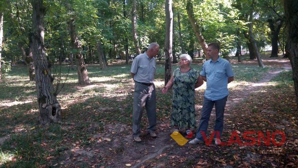 Очевидці запевняють, що у центральному парку Вінниці є поховання
