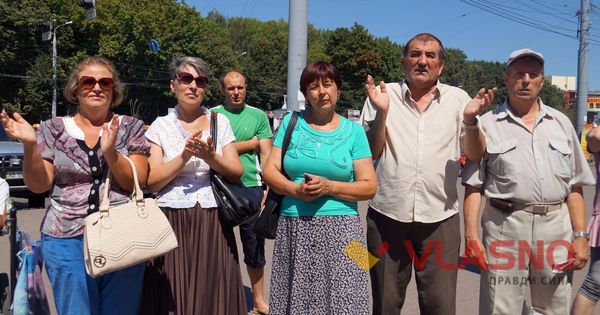 На Вінницькому ринку піснями збирали гроші для АТО
