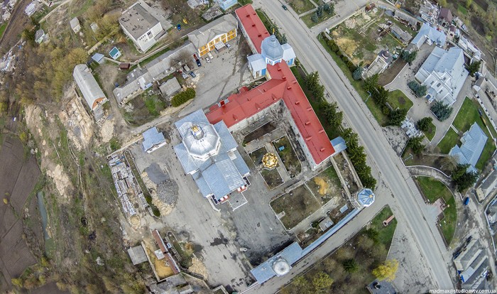 чоловічий Свято Миколаївський замок монастир у Шаргороді фото