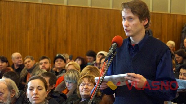 пропонував назвати іменем загиблого в АТО вінничанина Тараса Сича. Пропозицію не підтримали, вулиця матиме ім'я Івана Хоменка.