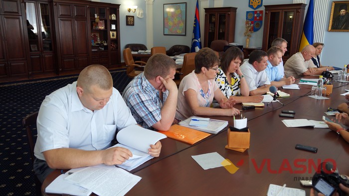 нарада з приводу МСЕК у Вінницькій облраді фото