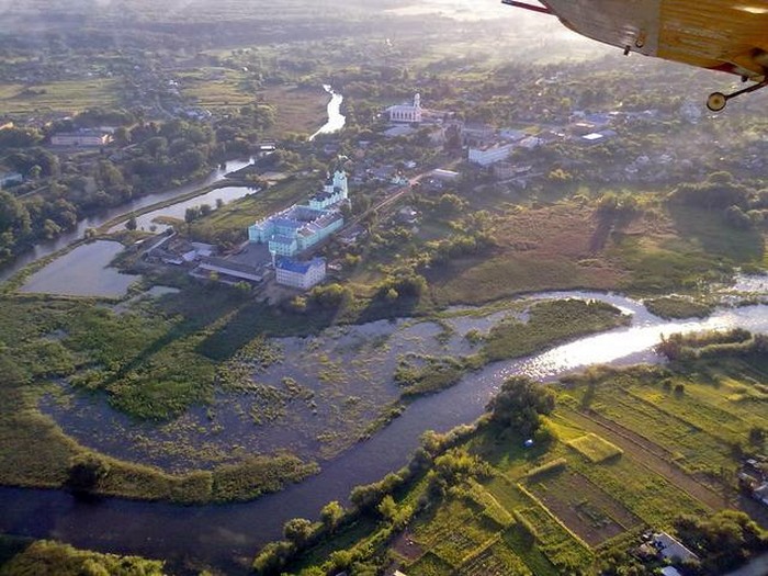 Тринітарський костел у Браїлові фото