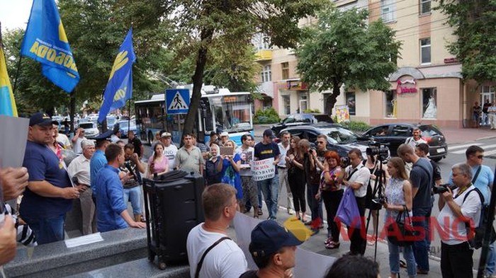 пікет у Вінниці під стінами обласного управління Міністерства внутрішніх справ України фото