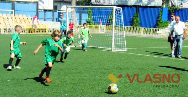 матчі Міжобласних змагань серед футболістів 7-8 річного віку у Вінниці фото