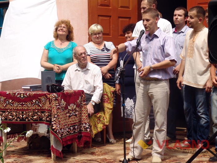 відкриття дошки Владиславу Городецькому у селі Печера на Вінниччині фото