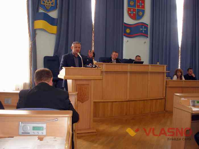 «Зарплата чиновників у дві тисячі гривень стимулює корупцію» – голова Вінницької облради (фото, відео)