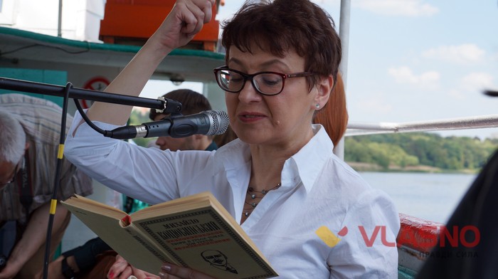 благодійні читання "Intermezzo" з Оксаною Забужко фото