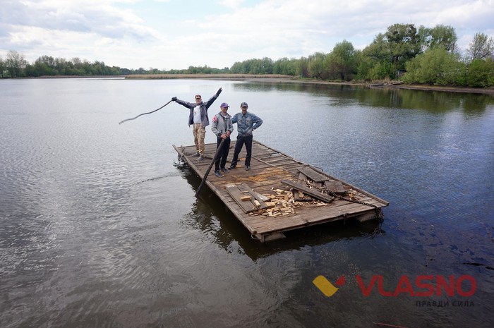 Вінничани здолали 600 кілометрів із бойовим прапором АТО  фото