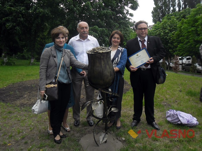 встановлення кованої троянди у Вінниці фото
