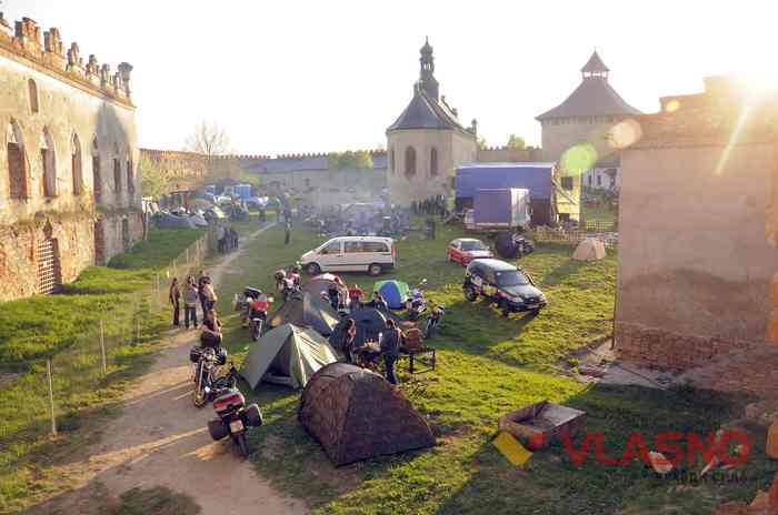 Меджибіжський замок на три дні захопили байкери
