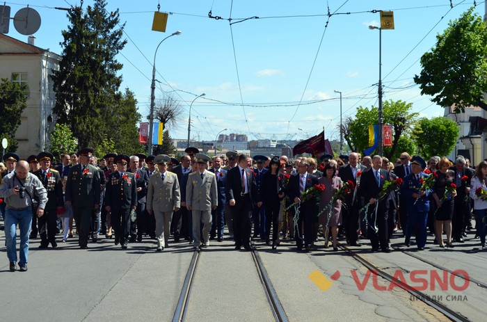 Хода миру до Дня Перемоги у Вінниці фото