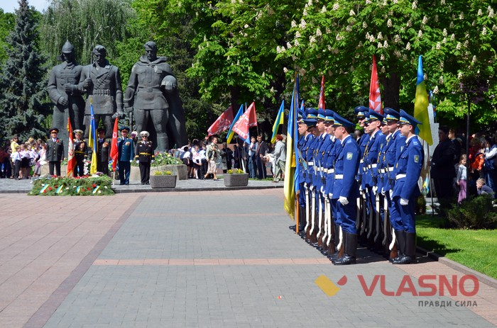 Хода миру до Дня Перемоги у Вінниці фото