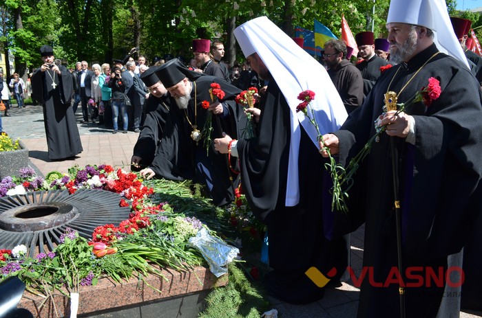 Хода миру до Дня Перемоги у Вінниці фото