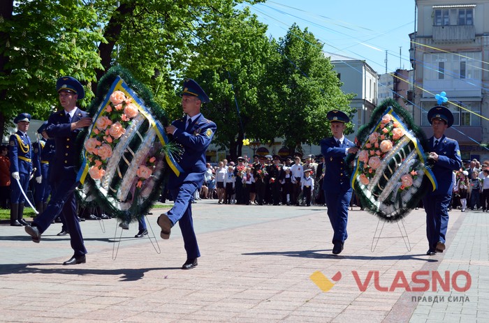 Хода миру до Дня Перемоги у Вінниці фото