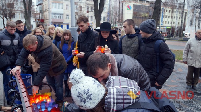 студенти вшанували память загиблих вінничан фото