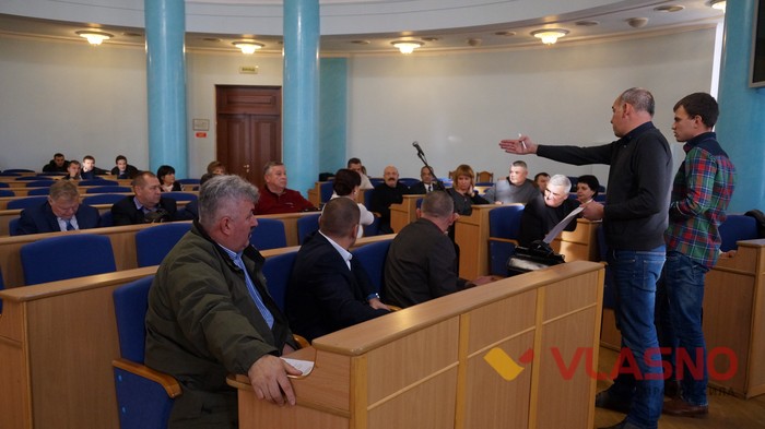 депутати на погоджувальній раді Вінницької облради фото
