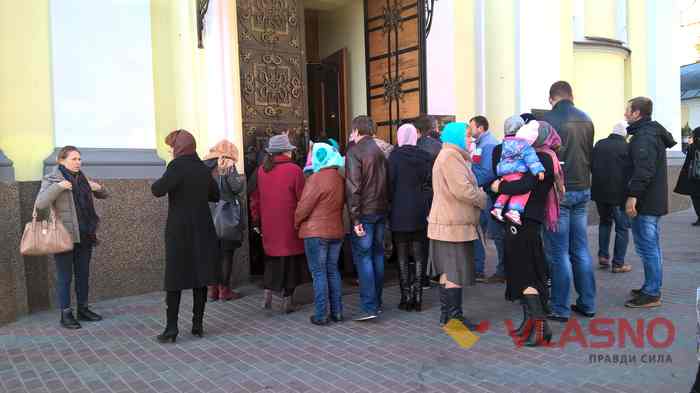 служба на Покрови Святої Богородиці у Свято-Преображенському кафедральному соборі у Вінниці фото