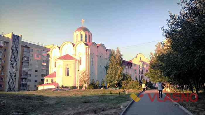 Хрестовоздвиженський храм у Вінниці фото