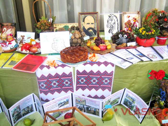 висттавка досягнень вінницьких юнатів фото