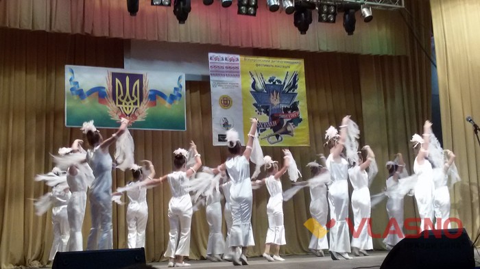 колектив Шарм на фестивалі Сурми звитяги у Вінниці фото