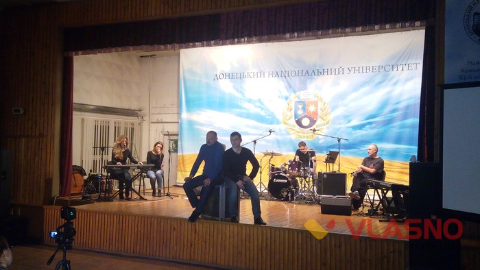 Стусове коло у Вінниці фото