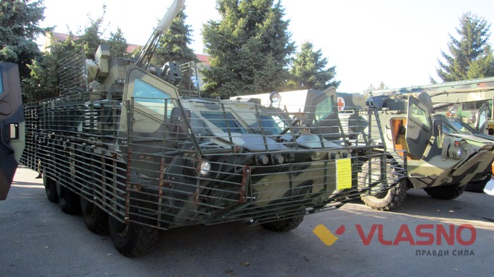 виставки боєвої техніки із зони АТО у Калинівці фото