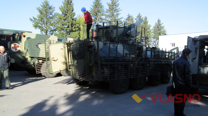 виставки боєвої техніки із зони АТО у Калинівці фото