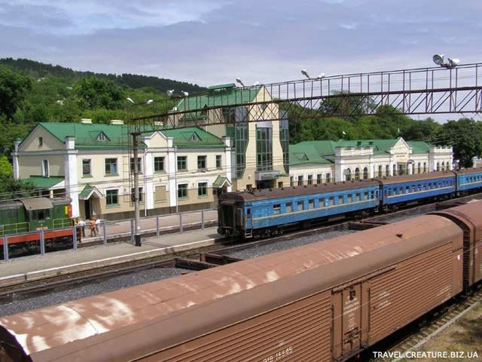 поїздом до Могилів Подільського фото