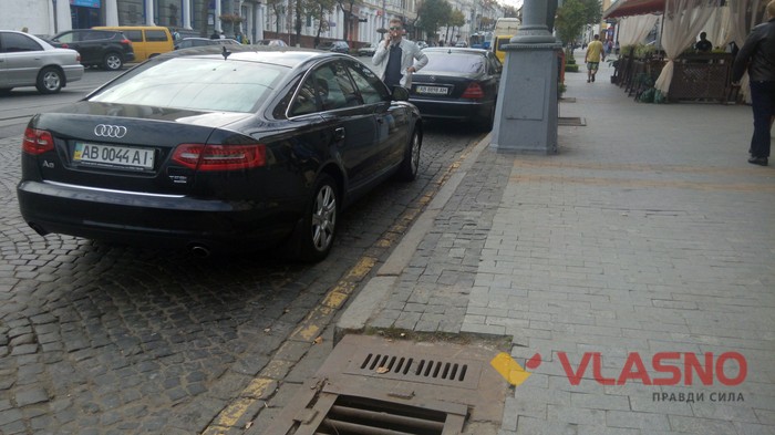 порушення руху автомобілів на Соборній у Вінниці фото