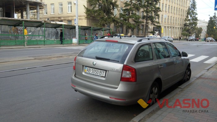 порушення руху автомобілів на Соборній у Вінниці фото
