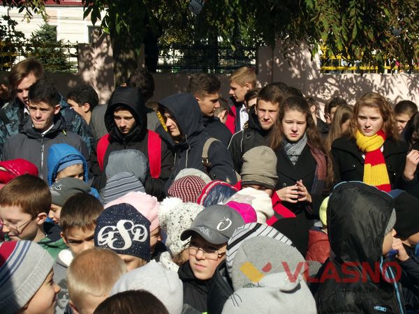 У вінницькій школі учні вирощували тутового шовкопряда для фабрик 