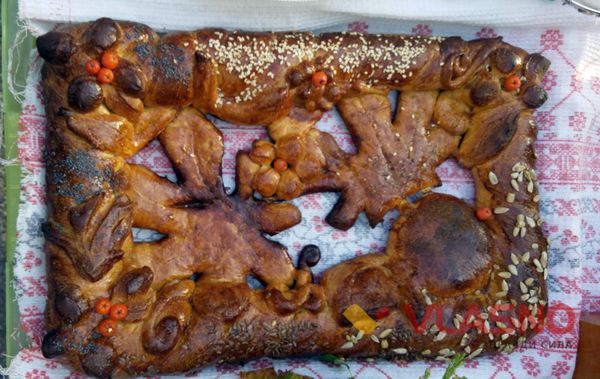 Малюки з вінницького дитсадка купили солдатам бензопилку