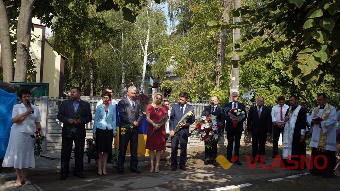 у місті Липовець відкрили пам'ятний знак польським та українським воїнам фото