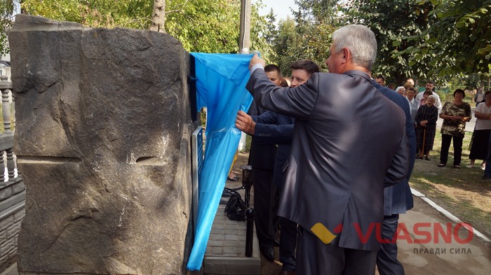у місті Липовець відкрили пам'ятний знак польським та українським воїнам фото