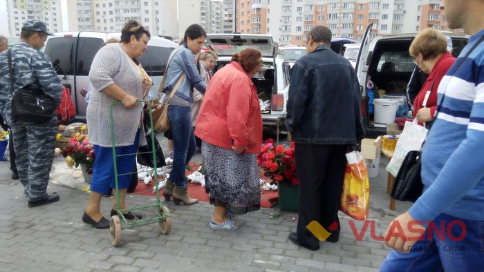 продуктовий ярмарок фото